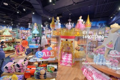 enter the castle to encounter the magic mirror and with a wave of the wand, the princess will appear allowing the child to become part of the story.